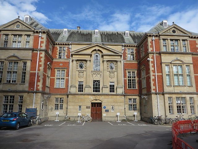 Oxford Clarendon Laboratory
