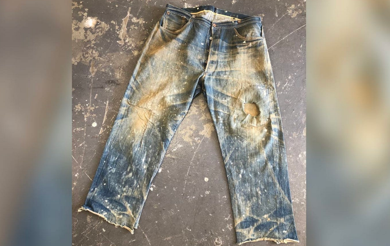 The auction of a pair of 1880s jeans fetched an extremely high value.