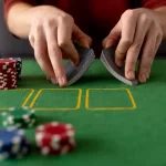 Online Blackjack vs. Land-Based Blackjack: Pros and Cons