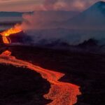 El-volcan-bebe-que-surgio-en-Islandia-continua-creciendo.jpg