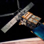 El-viejo-satelite-que-cayo-a-la-Tierra-cumplio-fue-monitoreado-hasta-su-descenso-en-el-Pacifico.jpg